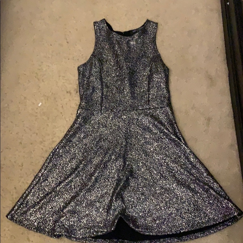 Metallic and black dress (m) never worn